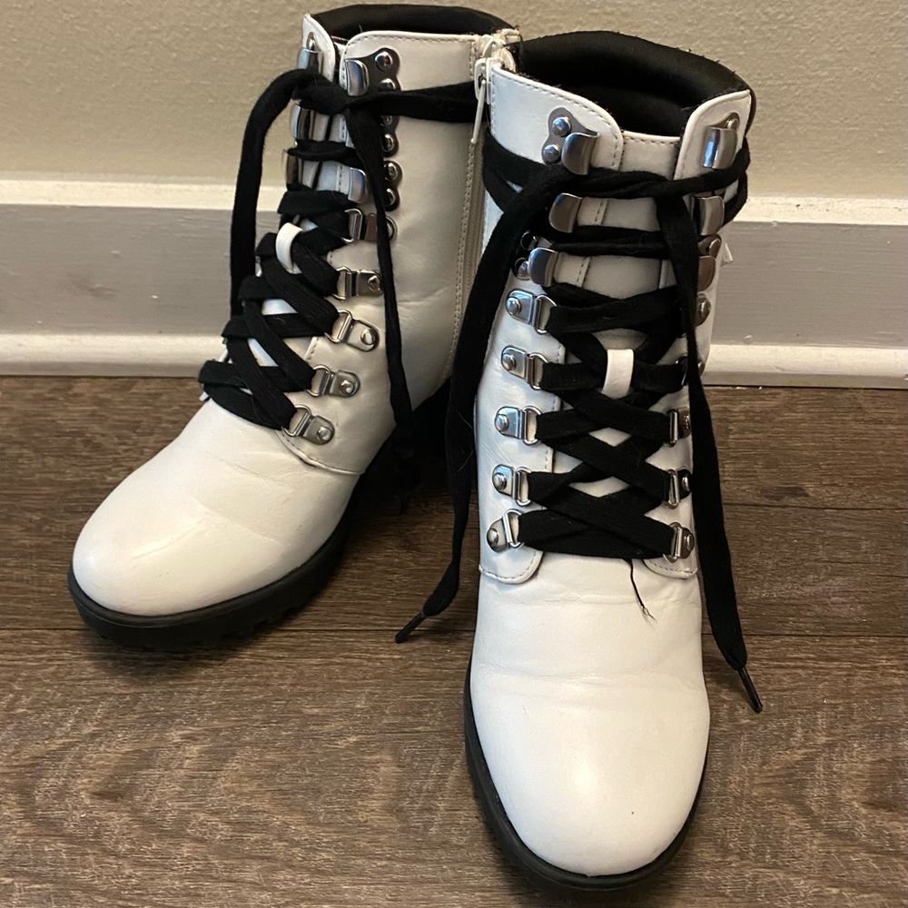 MIA FLORAA LACE-UP COMBAT BOOTS